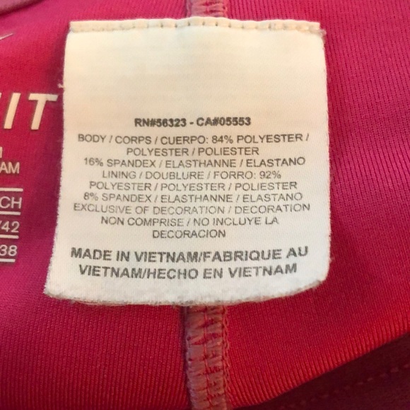 Nike dri-Fit black shorts with pink inside size Sm - Picture 6 of 6